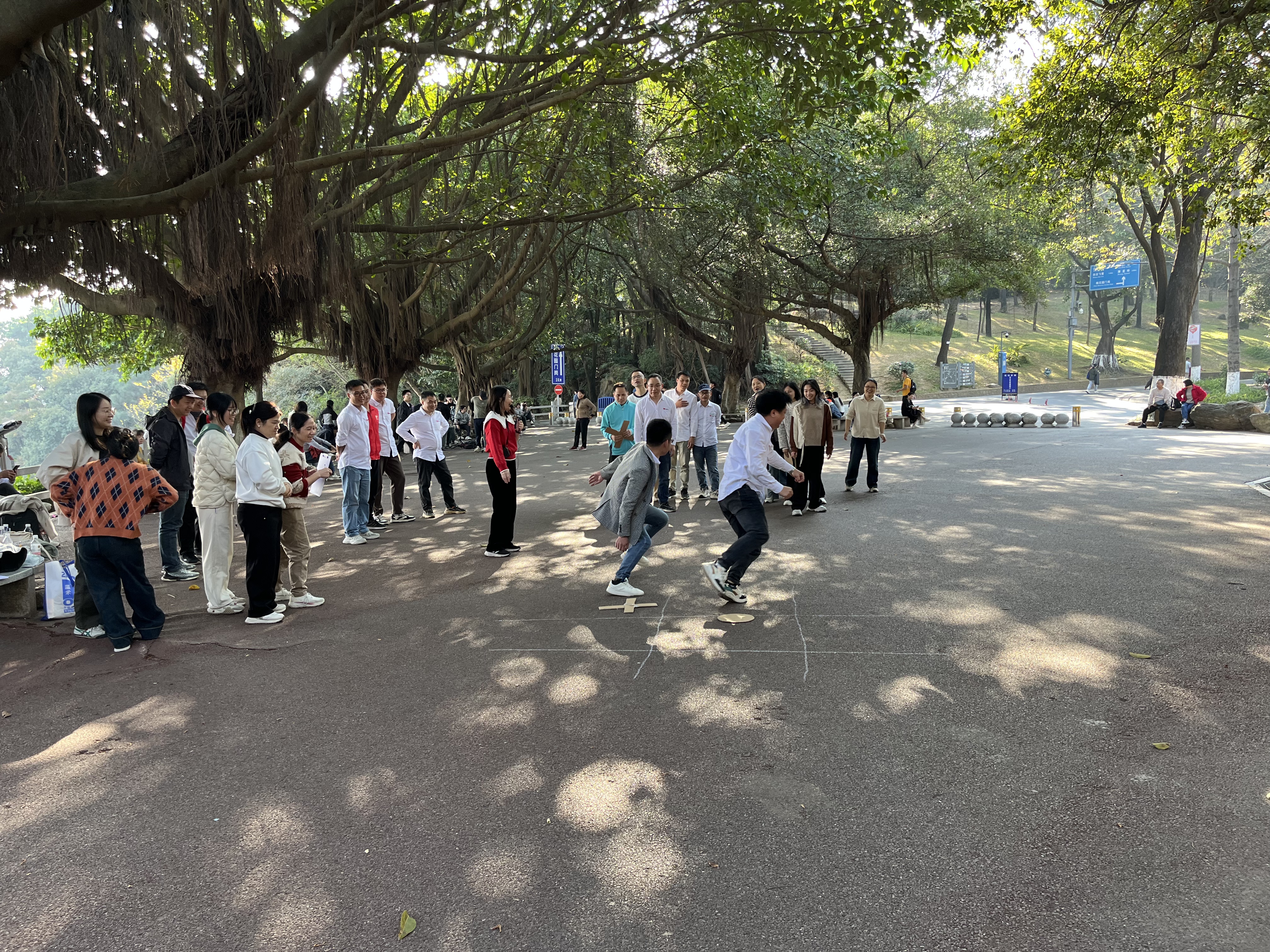 卫斯理 | 营销 “趣” 团建,登顶白云山 卫斯理 | 营销 “趣” 团建,登顶白云山