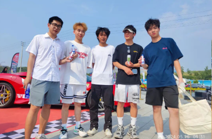 卫斯理携手CEC打响揭幕战首日正赛对决 卫斯理携手CEC打响揭幕战首日正赛对决
