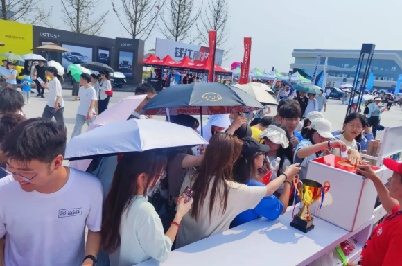 卫斯理车品与CEC携手同行，共铸赛道新传奇