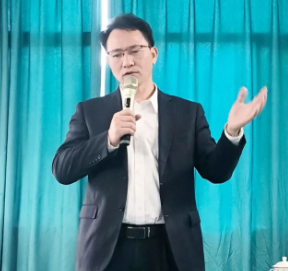 卫斯理2025工作总结暨2026计划述职报告会 卫斯理2025工作总结暨2026计划述职报告会